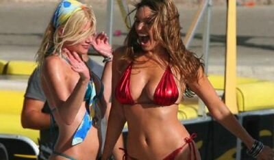 Piranha 3D Review